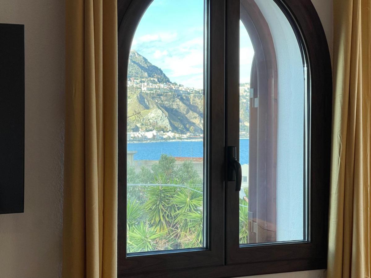 John Sea Suites Giardini Naxos Exterior photo